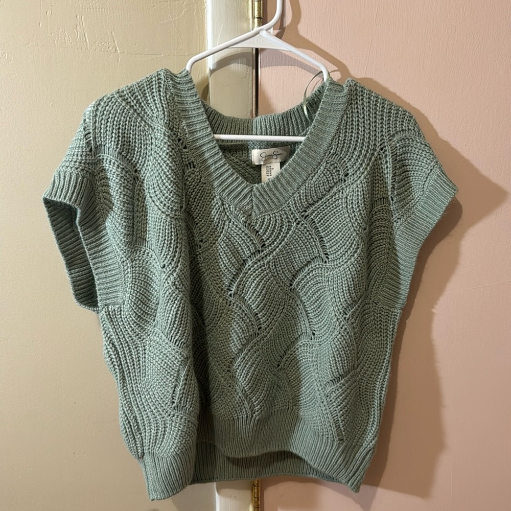 Jessica Simpson Short Sleeve Sweater! Size Medium!